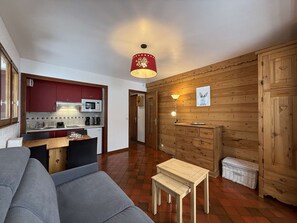 Living area - Studio for 2 Near Center Parking Included (Le Grand-Bornand)