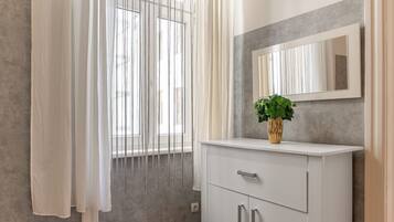 Basic Room | Interior