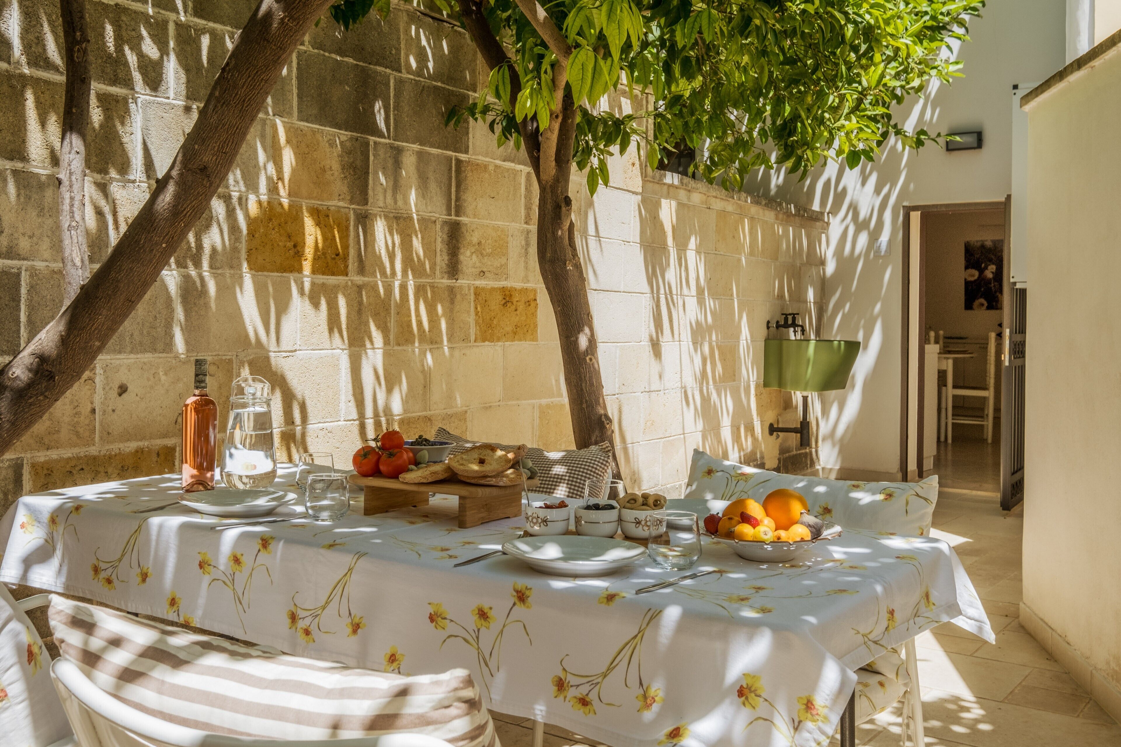 تناول الطعام بالخارج