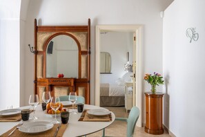 Dining - Apartment 'Dimora Egilò - Solarium' with Shared Terrace, Wi-Fi and Air Conditioning (Nardò)
