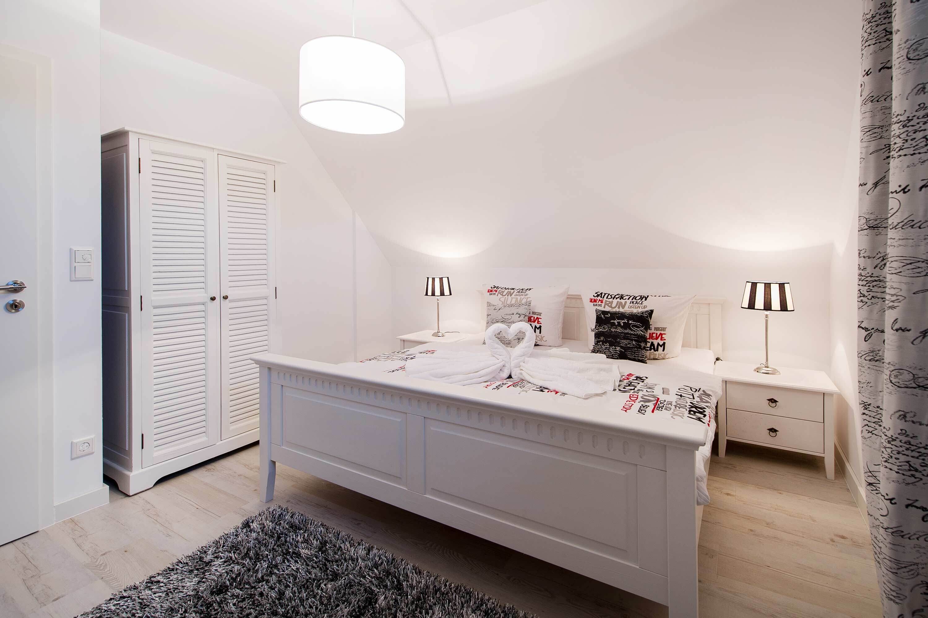3 chambres, bureau, fer et planche à repasser, accès au Wi-Fi (inclus)