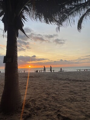 Beach - Secured, family friendly Apartment by the beach (Bijilo)