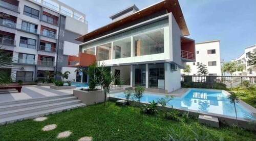 Secured, family friendly Apartment by the beach