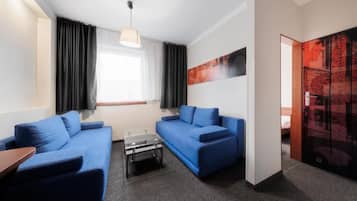 Classic-Studio, Mehrere Betten | Wohnbereich