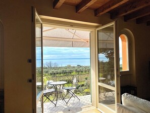 Interior - Casa Paola lake view,  3 bedrooms 3 bathrooms, pool in residence Corte Ferrari (Moniga del Garda)