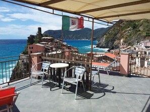 Outdoor dining - Affittacamere Elisabetta  (Vernazza)