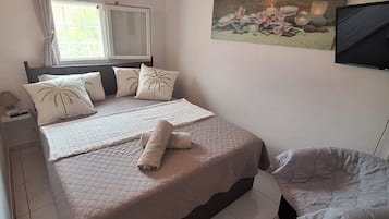 2 makuuhuonetta, silitysrauta/-lauta, ilmainen Wi-Fi, vuodevaatteet