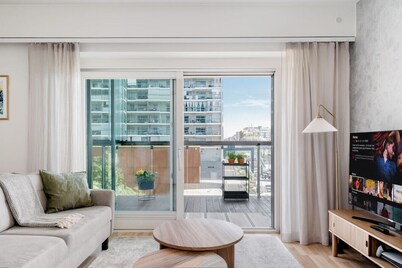 Sauna | Balcony | PS5 | Wifi | TrainStation | Mall