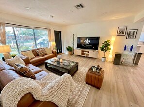 Una Smart TV, libros