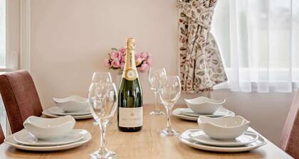 Vivian Lodge 2 Bedroom New Forest Holiday Home