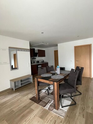 Dining - Spacious vacation apartment on the edge of Saxon Switzerland (Stolpen)