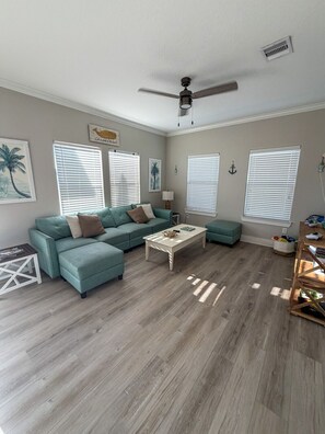 Appartamento, vista giardino | Area soggiorno