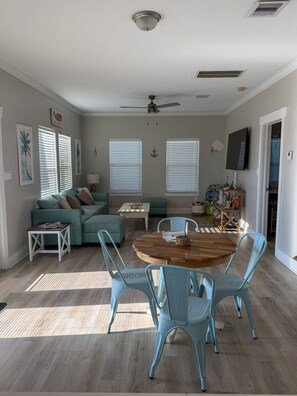 Appartement, uitzicht op tuin | Dineren