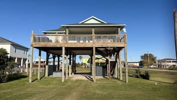 Apartment, Garden View | Property grounds