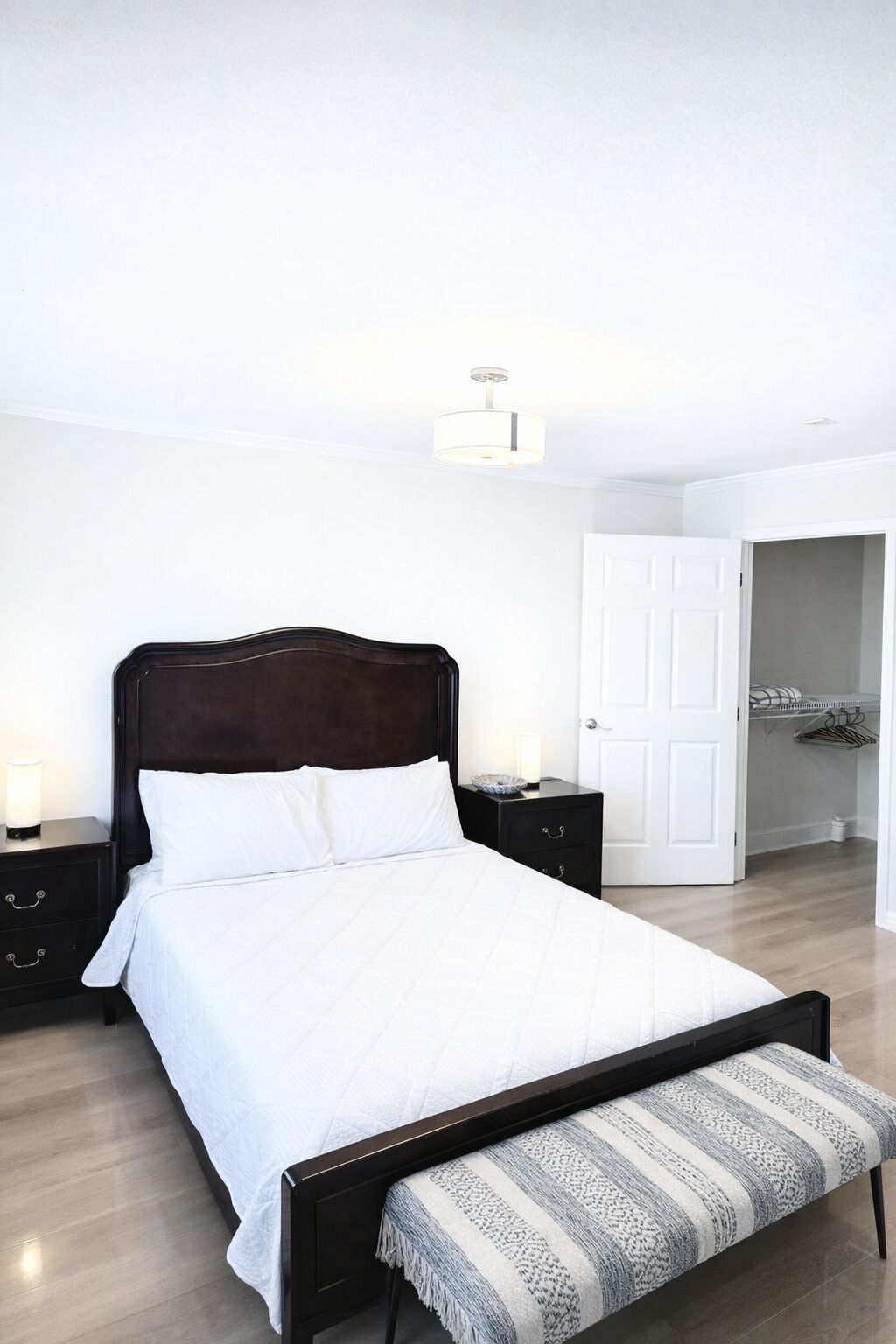 2 chambres, fer et planche à repasser, Wi-Fi, draps fournis