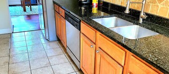 2-bed, 2 bath, 2 story townhome in the upscale area of  Buckhead Atlanta