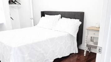 2 chambres, fer et planche à repasser, Wi-Fi, draps fournis