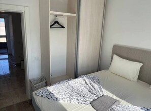 2 bedrooms, iron/ironing board, free WiFi - Villa Roki - Apartment 4 Mountain View (Bar)