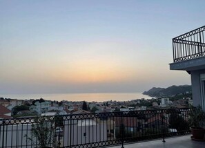 Property grounds - Villa Roki - Apartment 6 Seaview (Bar)