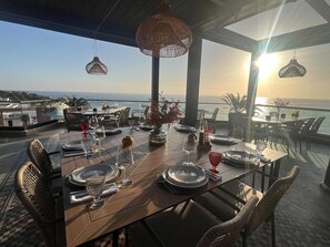 Outdoor dining - Studio Montebay Dubrava (Dobra Voda)