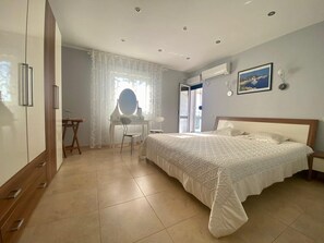 4 chambres, Wi-Fi gratuit, draps fournis