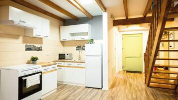 Apartment, 1 Bedroom, Balcony, City View | Interior