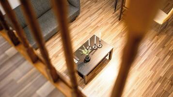 Apartment, 1 Bedroom, Balcony, City View | Living room