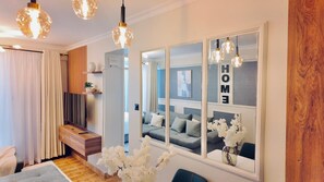 3 bedrooms, iron/ironing board, free WiFi, wheelchair access - Modern Apt in Nairobi with Pool and Children Friendly within UN-Approved Zone (Nairobi)