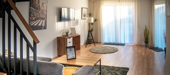 Corporate Housing, complete house, 145 m2, 6 Persons, parking, 10 min VW