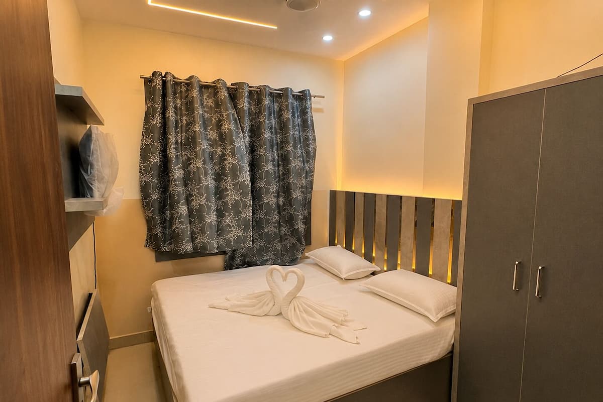 Classic Room | Desk, free WiFi