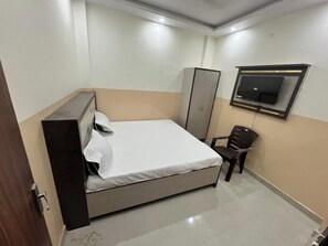 Kamar Deluks | Meja kerja dan Wi-Fi gratis