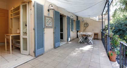 Cozy terraced villa in historic center 5 minutes from the sea
