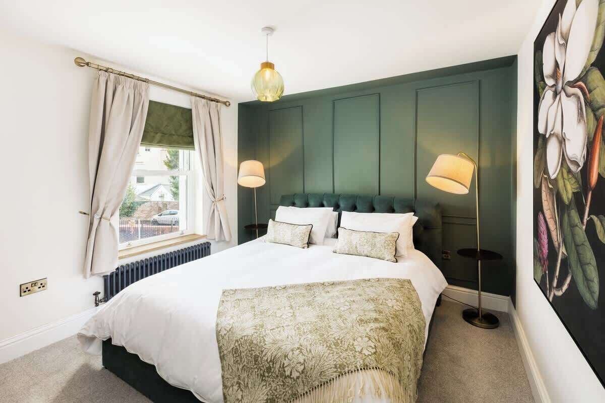 4 室のベッドルーム、アイロン / アイロン台、WiFi、ベッドシーツ