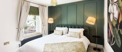 4 室のベッドルーム、アイロン / アイロン台、WiFi、ベッドシーツ