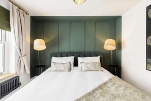 4 chambres, fer et planche à repasser, Wi-Fi, draps fournis