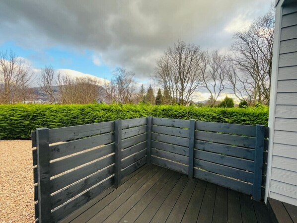 Property grounds - The Canal Cabin near Fort William (Banavie)