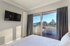 1 bedroom, bed sheets - Maravilla Apartment (Baveno)