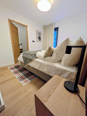 3 habitaciones, tabla de planchar con plancha y wifi 