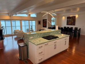 Interior - Spacious waterfront 5-bedroom house in lovely Corte Madera with patio and pool (corte madera)