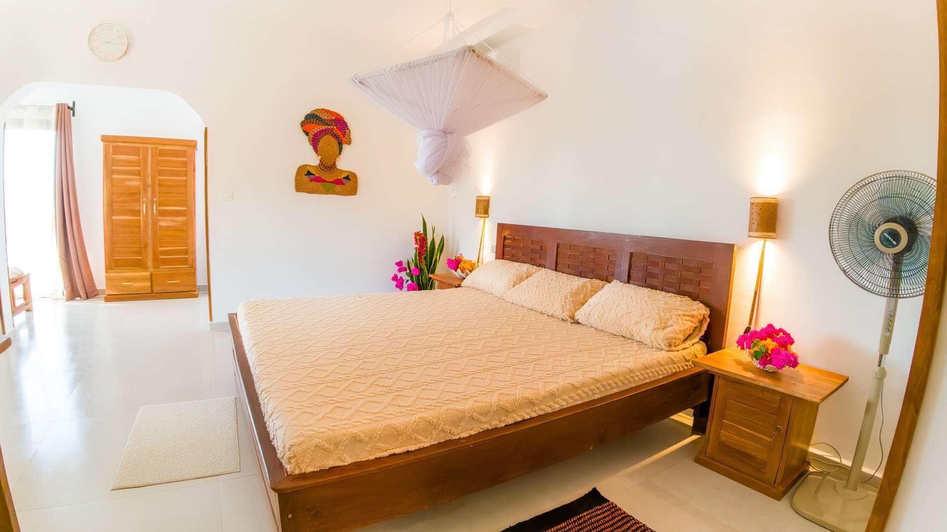 2 chambres, fer et planche à repasser, Wi-Fi, draps fournis