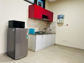 Basic Double Room | Private kitchen - Fluke Banquet Hall Gurgaon (Gurugram)