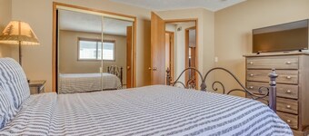 Logans Beachfront Lodge
