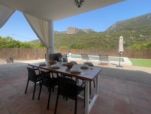 Outdoor dining - Casa Fatima Rural Tourist Housing (Ubrique)