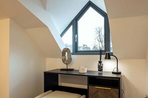 Apartment - Luxury Church Conversion in Hale - Sleeps 4 (Altrincham)