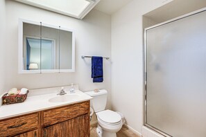 Interior - Close to Golf! 55-plus Snowbird Escape in Mesa (Mesa)