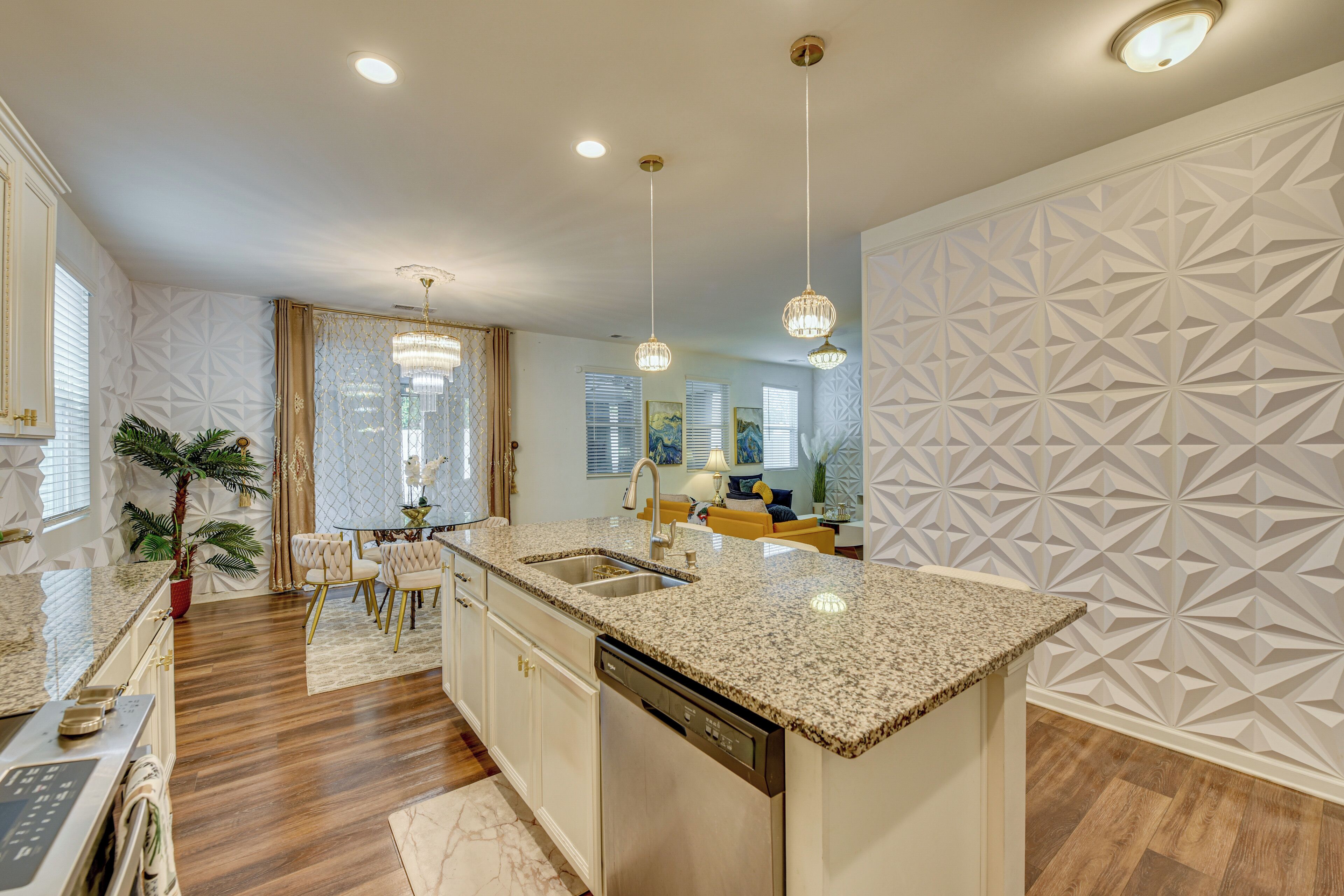 House (4 Bedrooms) | Interior