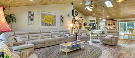 House (3 Bedrooms) | Front of property