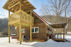 Interior - Family Cabin! Close to Greenbrier River & Snowshoe (Cass)