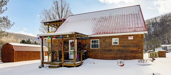 Family Cabin! Close to Greenbrier River & Snowshoe