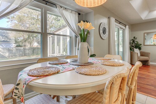 Dogs Welcome! Savannah Escape w/ Fenced-in Yard